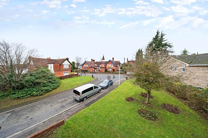 2 Bedroom Flat For Sale In Maidenhead, Berkshire, SL6