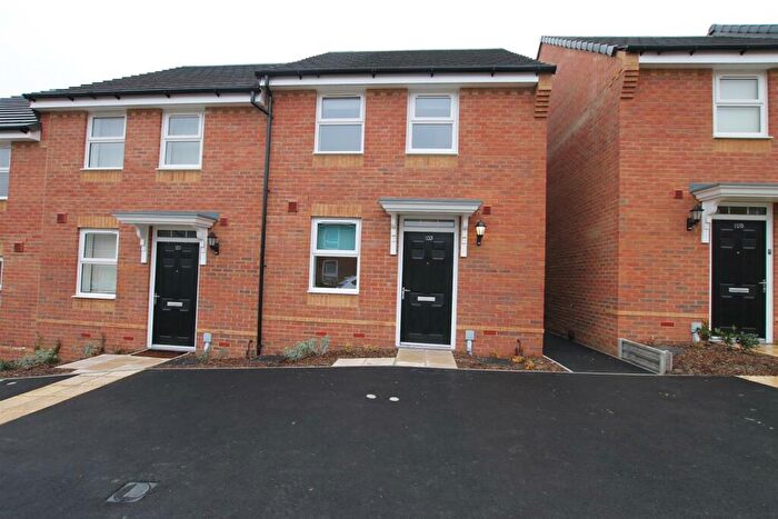 3 Bedroom End Of Terrace House To Rent In Godric Road, Newport, PO30