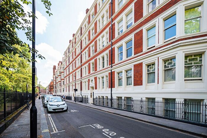 2 Bedroom Flat To Rent In Ridgmount Gardens, Bloomsbury, London, WC1E