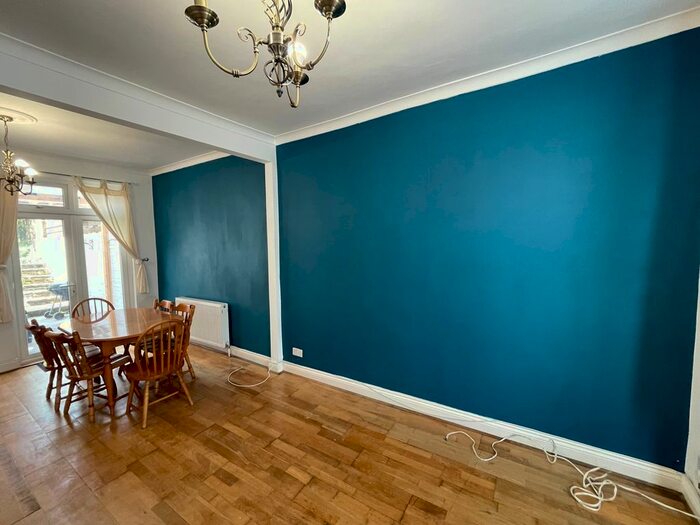 3 Bedroom Property To Rent In Oakleigh Road North, London, N20