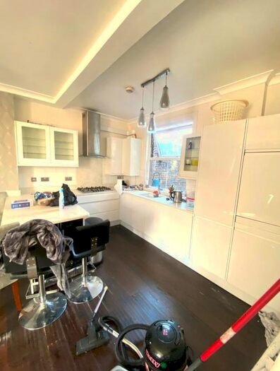2 Bedroom Flat To Rent In The High Street, Broadway, Stratford, Westfields, London, E15