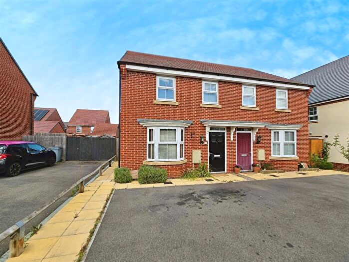3 Bedroom Semi-Detached House To Rent In Claydon Avenue, Barton Seagrave, Kettering, NN15