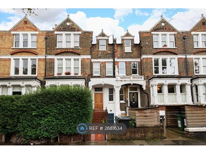 2 Bedroom Flat To Rent In Jerningham Road, London, SE14