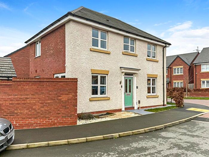 3 Bedroom Detached House For Sale In Willow Drive, Warwick * Corner Location *, CV34