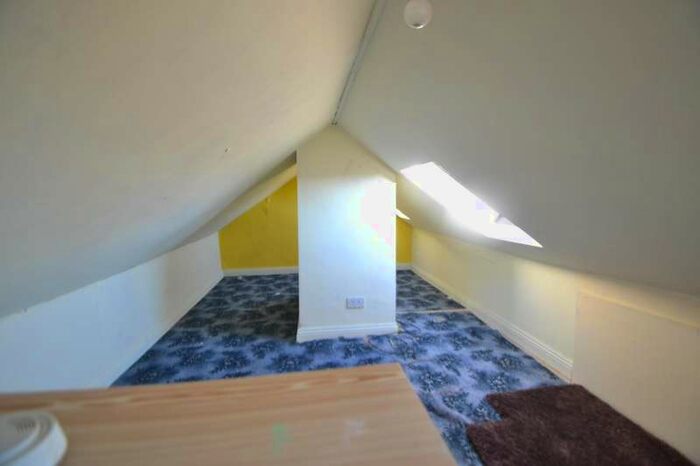 2 Bedroom End Of Terrace House To Rent In Luckley Avenue, Bishopsworth, Bristol, BS13