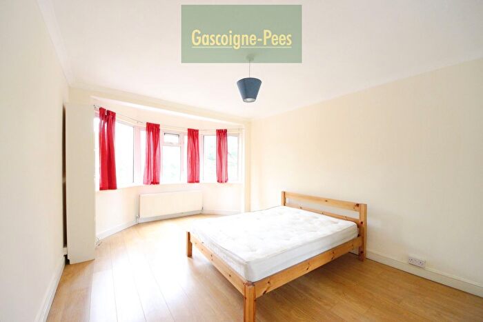 2 Bedroom Flat To Rent In Park Road House, Kingston Upon Thames, KT2