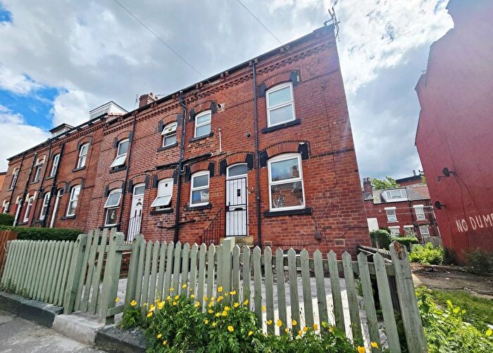 2 Bedroom Terraced House To Rent In Bexley Terrace, Harehills, Leeds, LS8