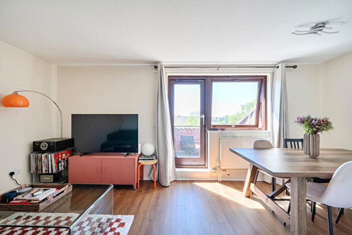 1 Bedroom Flat For Sale In Spode Walk, London, NW6