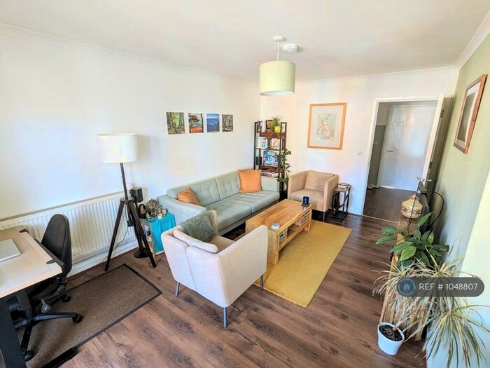 2 Bedroom Flat To Rent In Academia Way, London, N17