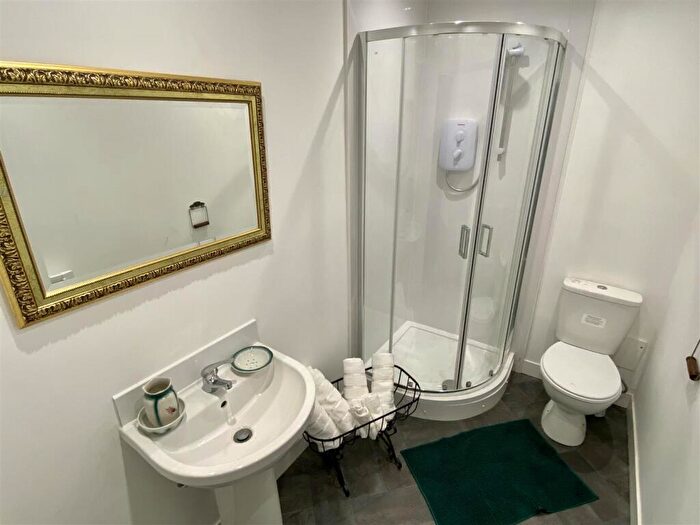 2 Bedroom Apartment To Rent In Mariners Court, Goole, DN14