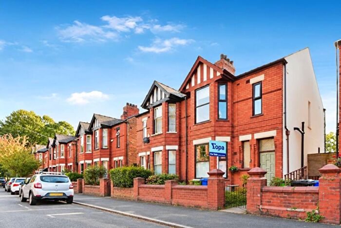 3 Bedroom Semi-Detached House For Sale In Woodland Road, Manchester, M19