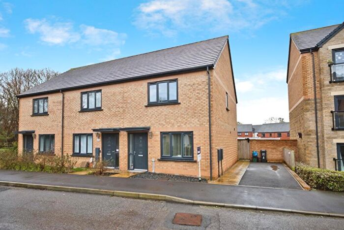 3 Bedroom End Of Terrace House For Sale In Boughton Road, Glastonbury, Somerset, BA6