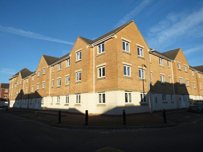 2 Bedroom Flat To Rent In Macfarlane Chase, Weston Super Mare, North Somerset, BS23