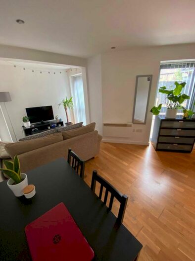 1 Bedroom Flat To Rent In Park Place, Chorlton, M21