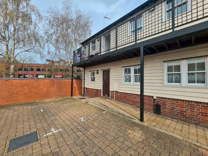 2 Bedroom Maisonette To Rent In High Street, Braintree, CM7