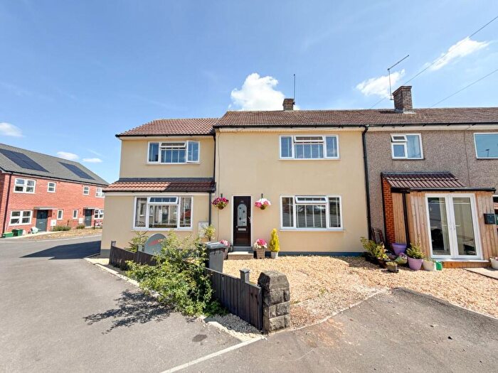 3 Bedroom End Of Terrace House For Sale In Earlstone Crescent, Bristol, BS30