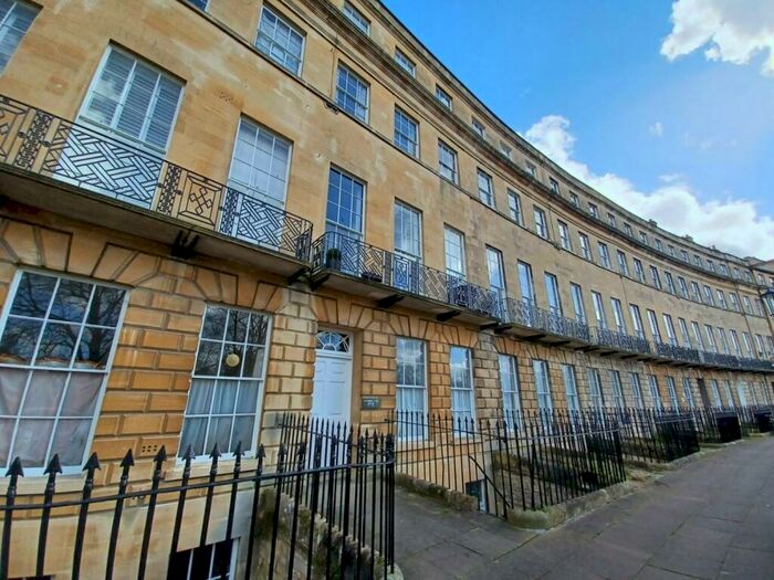 2 Bedroom Apartment To Rent In Norfolk Crescent, BA1