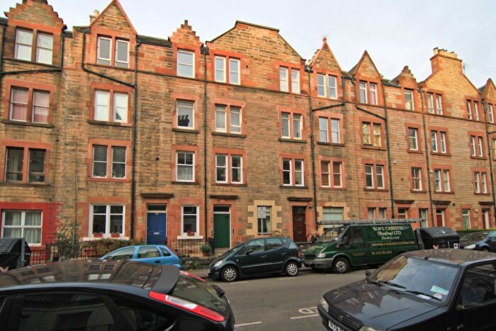 2 Bedroom Flat To Rent In Temple Park Crescent, Fountainbridge, Edinburgh, EH11