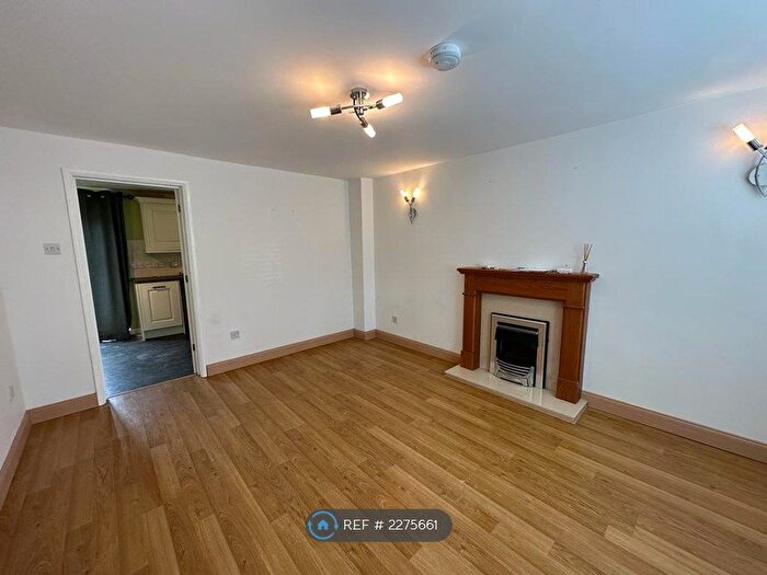 3 Bedroom Semi-Detached House To Rent In Revena Close, Colwick, Nottingham, NG4