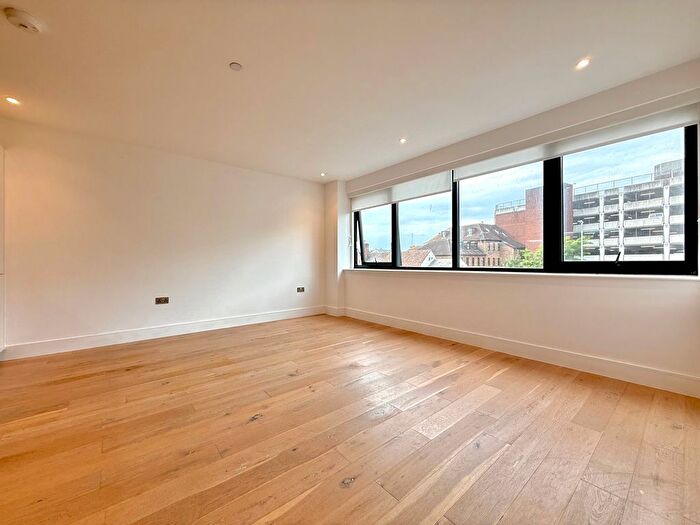 1 Bedroom Flat To Rent In Romney Place, Maidstone, ME15