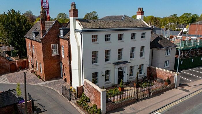 1 Bedroom Flat For Sale In Westgate House, Beacon Street, Lichfield, WS13