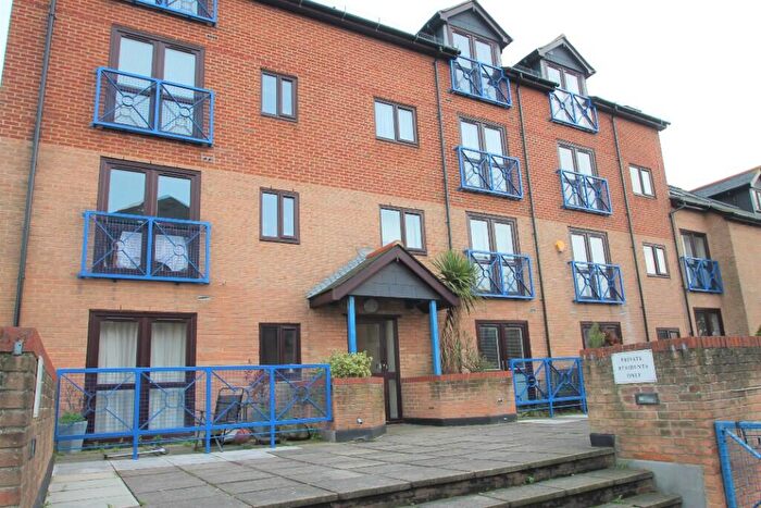 1 Bedroom Apartment To Rent In West Street, Gravesend, Kent, DA11