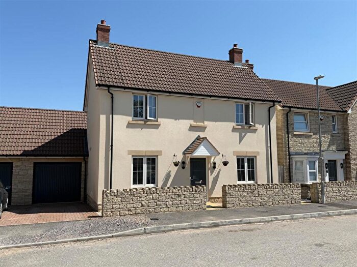 3 Bedroom Detached House For Sale In Cobblers Way, Radstock, BA3