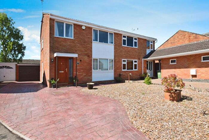 3 Bedroom Semi-Detached House For Sale In Mosswithy, Fleckney, Leicester, Leicestershire, LE8
