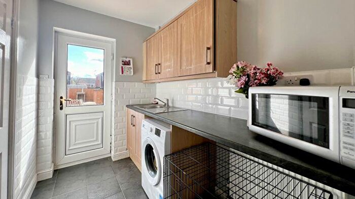 2 Bedroom Semi-Detached House For Sale In South View, Broughton, DN20