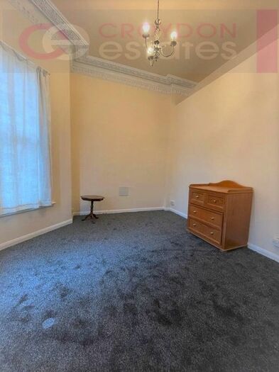 1 Bedroom Flat To Rent In Thicket Road, London, SE20