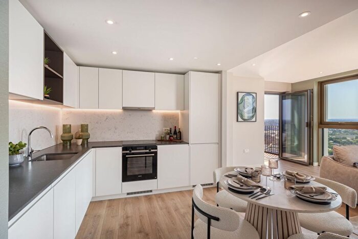 1 Bedroom Flat For Sale In One Thames Quay, Canary Wharf, London, E14