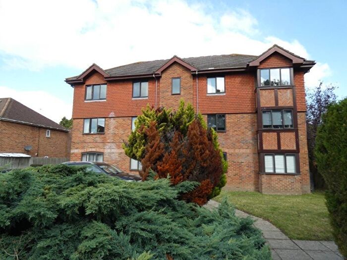 1 Bedroom Block Of Flats To Rent In Oldfield Road, Hampton, TW12