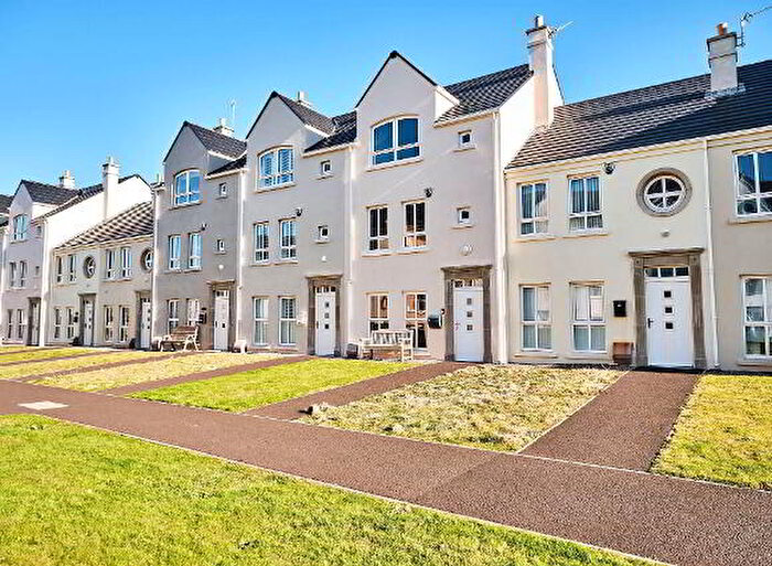 4 Bedroom Mid TownHouse For Sale In West Strand Drive, Portrush, BT56