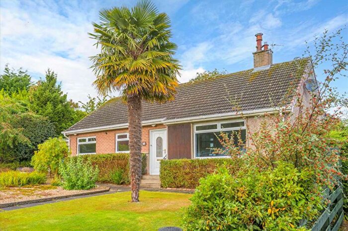 3 Bedroom Detached Bungalow For Sale In Dovecot Park, Aberdour, KY3