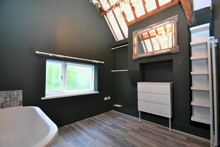 1 Bedroom Flat To Rent In Watling Street, Radlett, WD7