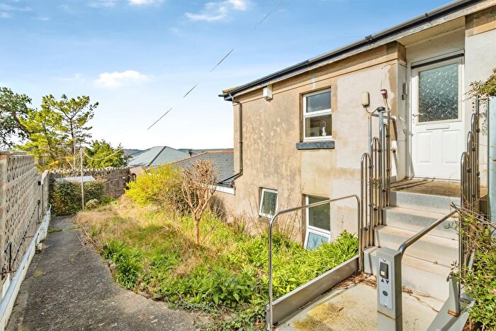 3 Bedroom Maisonette For Sale In Hyfield Gardens, Torquay, TQ1