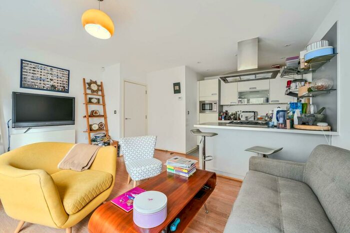 1 Bedroom Flat To Rent In Garden Walk, Shoreditch, London, EC2A