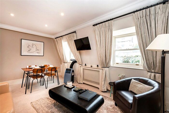 2 Bedroom Flat To Rent In Elizabeth Street, Belgravia, London, SW1W