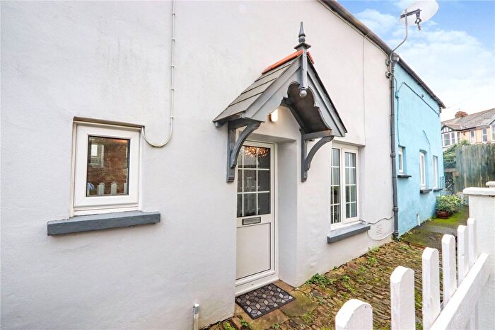 2 Bedroom Cottage To Rent In Abbotsham Road, Bideford, EX39