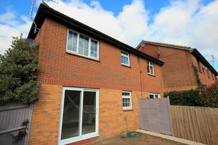 1 Bedroom Cluster House To Rent In Bryant Way, Toddington, LU5