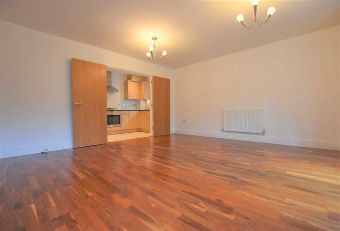 2 Bedroom Flat To Rent In Flat Merston House, RG4