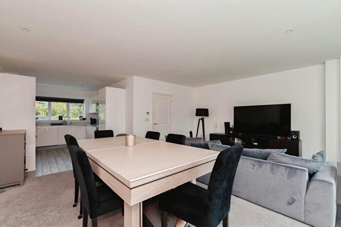 3 Bedroom Link Detached House For Sale In Belvedere Lane, Billericay, Essex, CM11