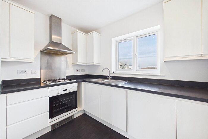 2 Bedroom Flat To Rent In Centrifuge Way, Farnborough, Hampshire, GU14