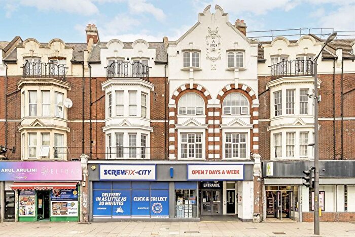 1 Bedroom Flat To Rent In Walworth Road, Elephant Amp; Castle, SE17