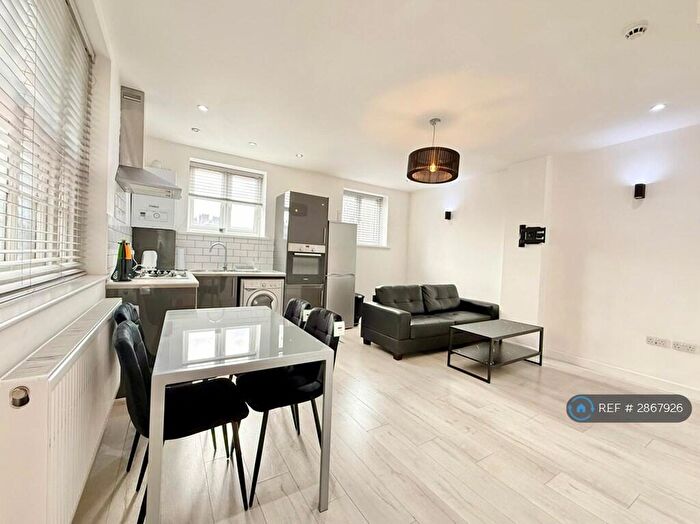 1 Bedroom Flat To Rent In Kennington Road, London, SE11