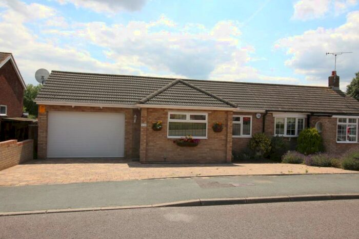 3 Bedroom Bungalow To Rent In Beacon Drive, Bean, Dartford, DA2