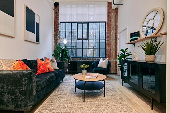 2 Bedroom Apartment To Rent In Gilders Yard, Birmingham Birmingham, B18