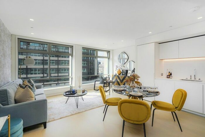 1 Bedroom Flat To Rent In New Oxford Street, London, WC1A