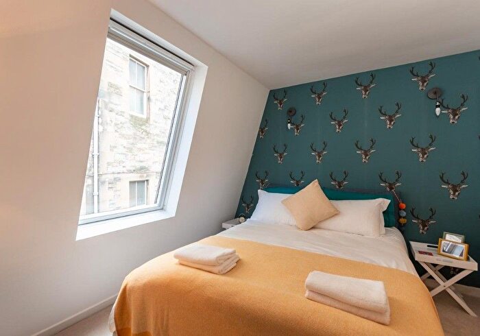 1 Bedroom Flat To Rent In Lynedoch Place Lane, Haymarket, Edinburgh, EH3