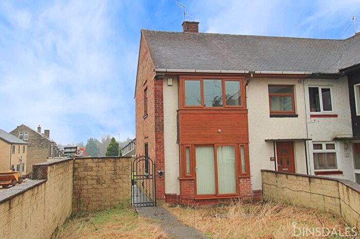 3 Bedroom Town House To Rent In Bradford Road, Clayton, Bradford, BD14